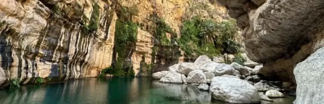 Wadi Tiwi: La Guida Segreta Che Solo i Locali Conoscono